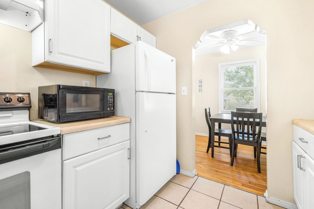 Charming Seminole Heights Getaway - Image 5