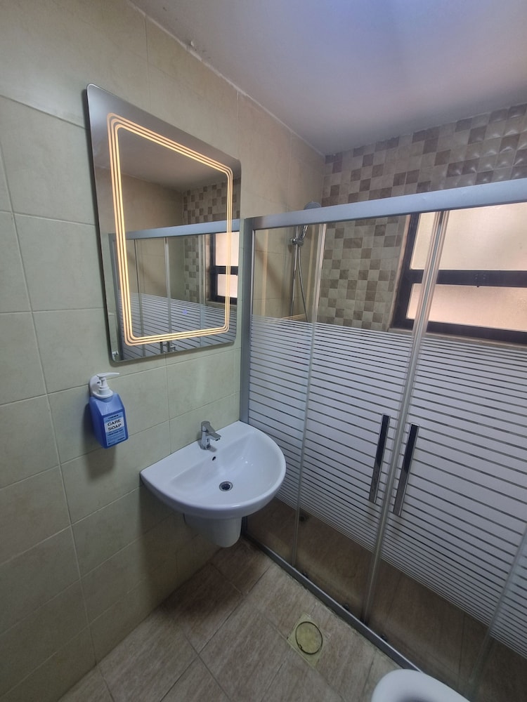 Charming Amman Apartment With Central Air-con & Street Parking