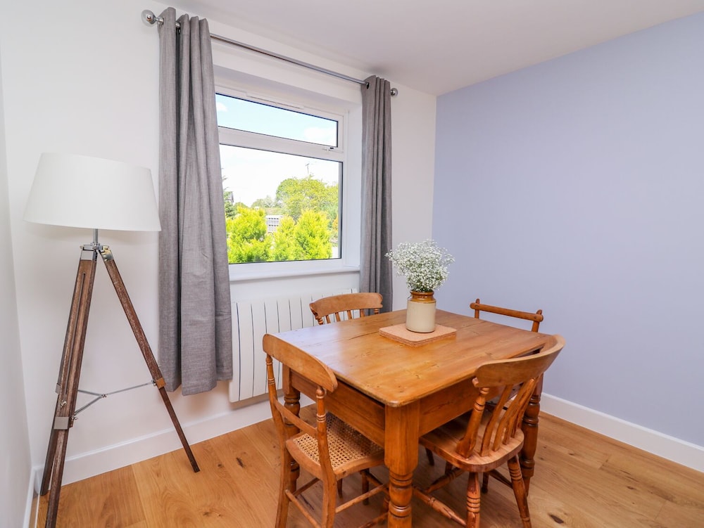 Owl Cottage view 2