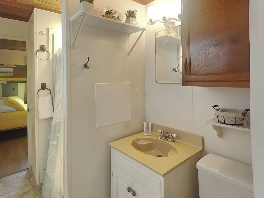 Coastal Den by Ryson Vacation Rentals