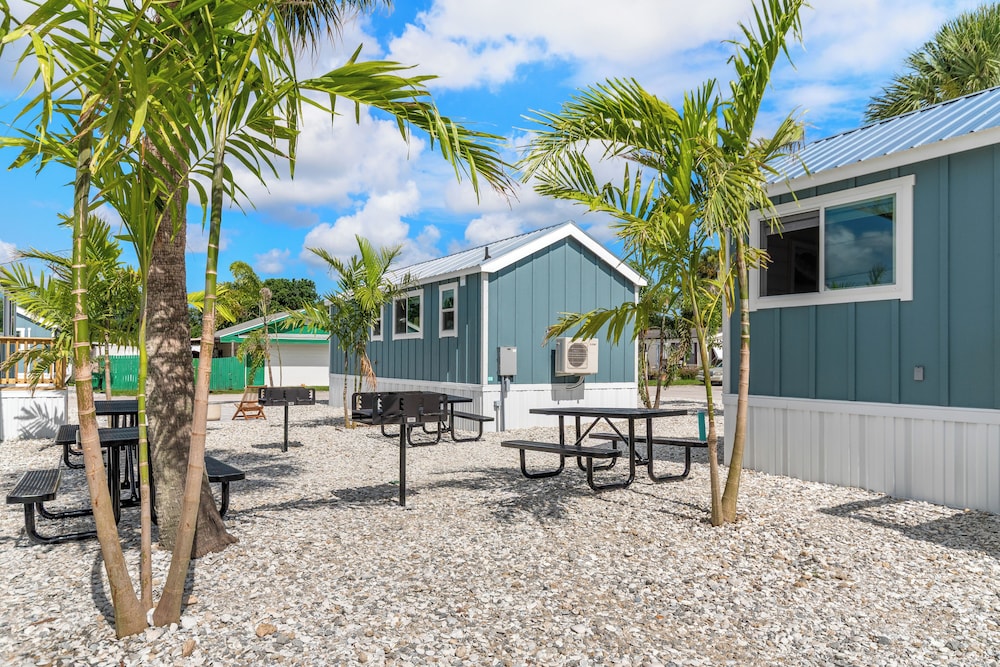 Intercoastal Retreat