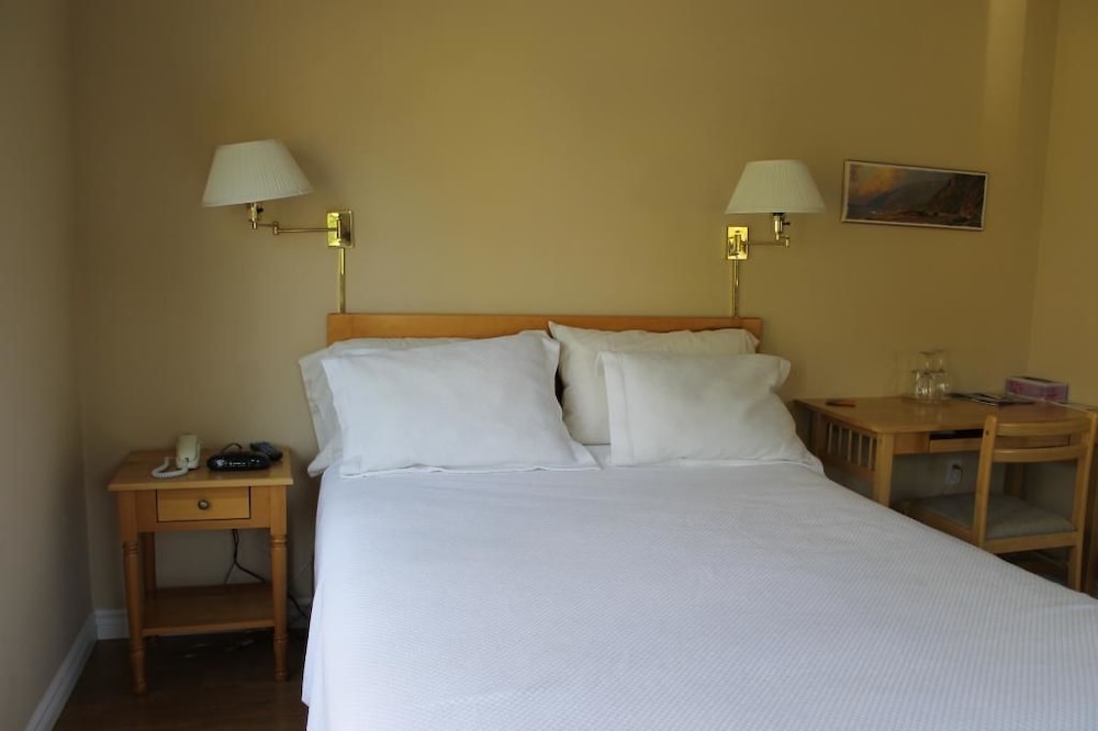 Mackenzie House B&B by Elevate Rooms