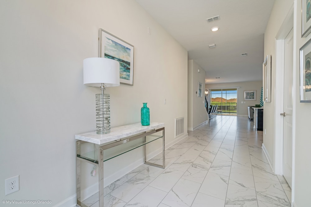 9 Bdrm5 Bathchampions Gate - Image 4