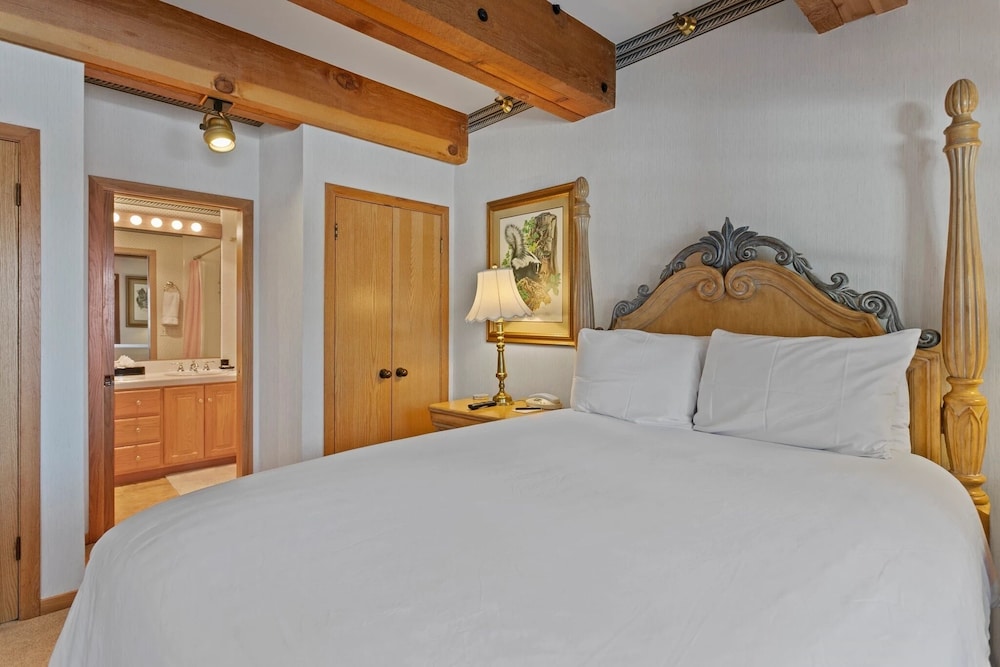 Stag Lodge at Deer Valley Resort - Three Bedroom Residence with Spa #5 3 Condo