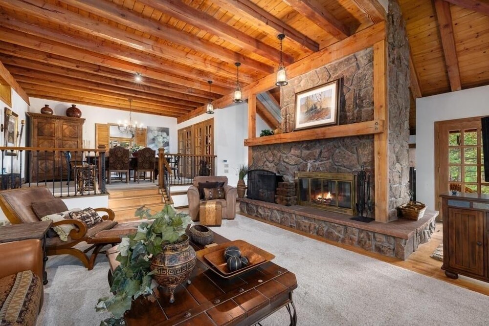 82 Lenawee Lane 5 Bedroom Home view 2