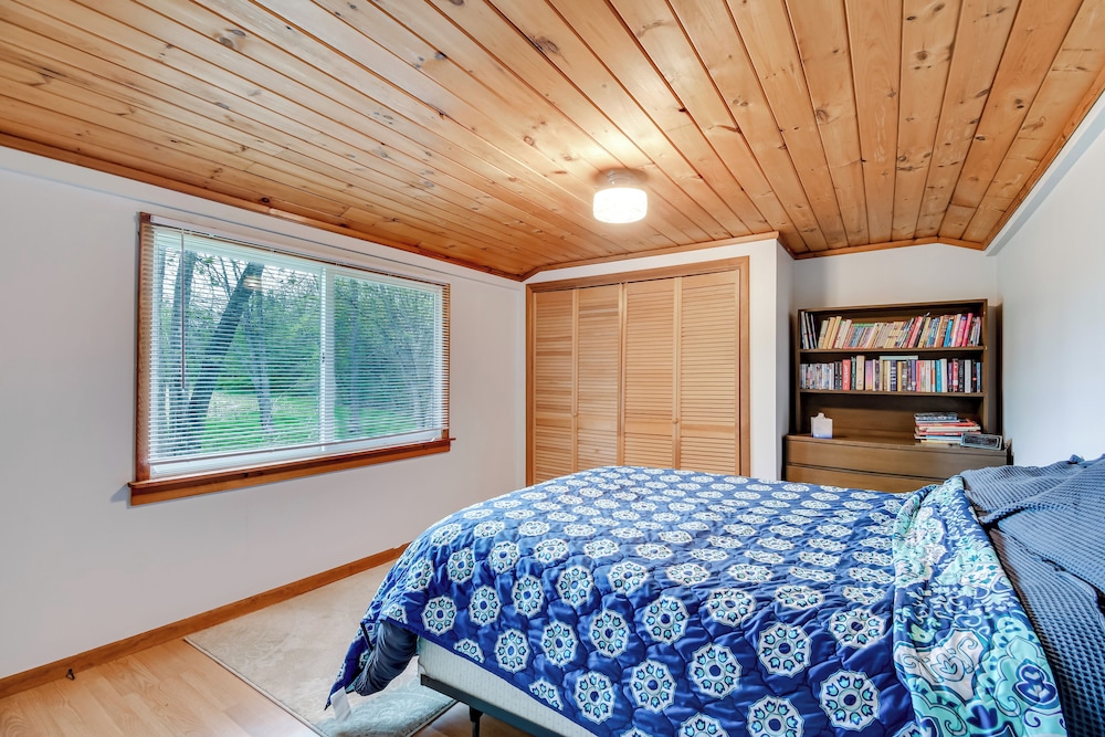 Fishing Pond & Spacious Yard: Quiet Home in Sodus!