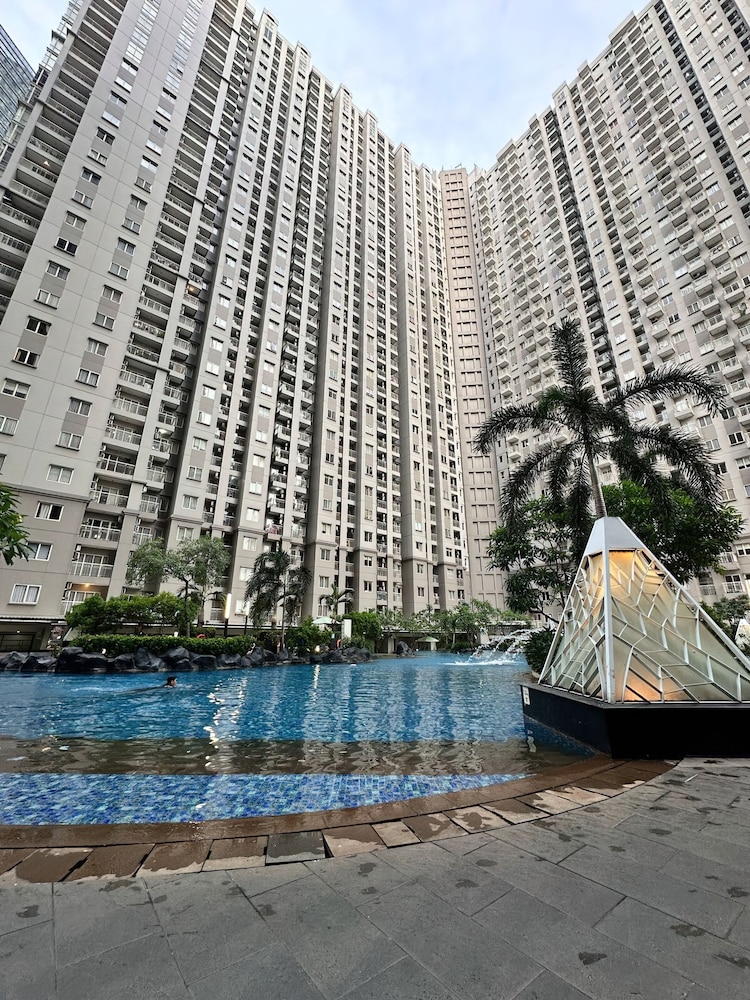 Platinum Royal Mediterania West Jakarta