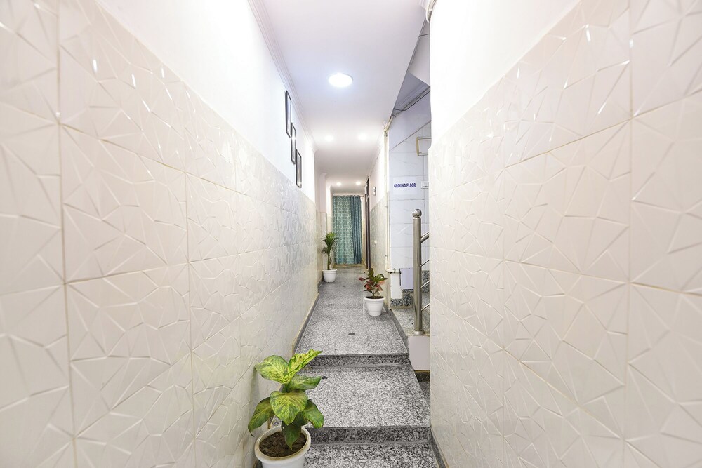 Fabhotel Comfort Home Stay
