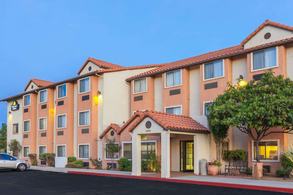 Prescott Valley Vacations - Days Inn by Wyndham Camp Verde Arizona - Property Image 1