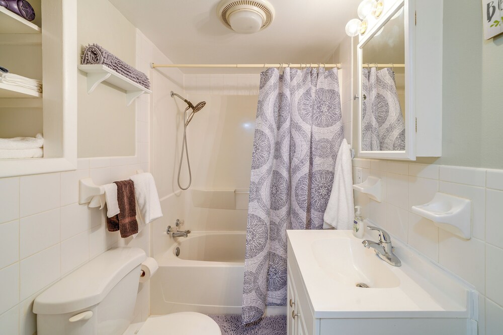 4 Mi to Off-road Park: Beckley Area Townhome