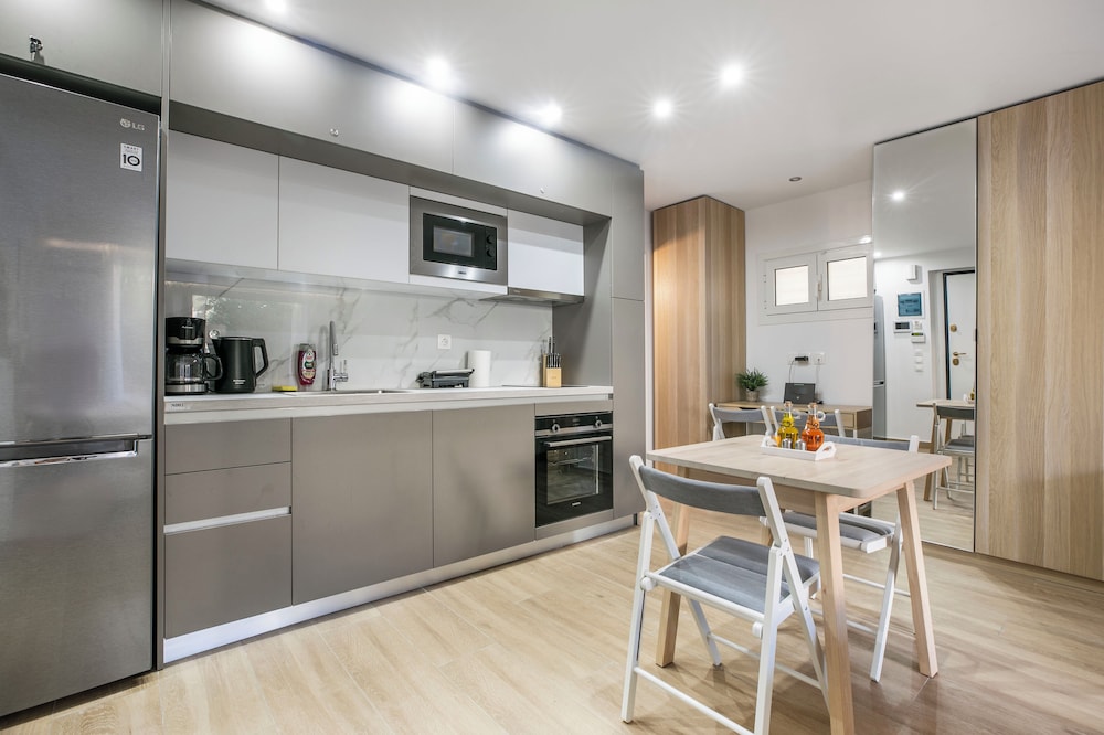 Halo - Luxury Studio in Athens