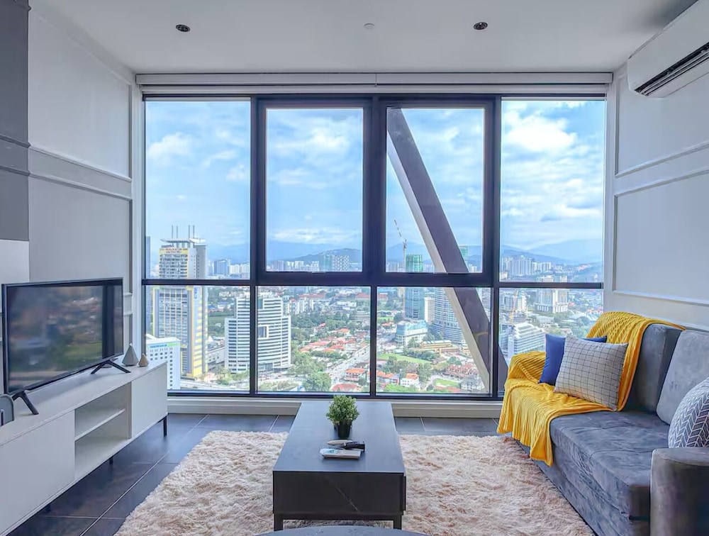 Scarletz Suites KLCC by Purple Orchid