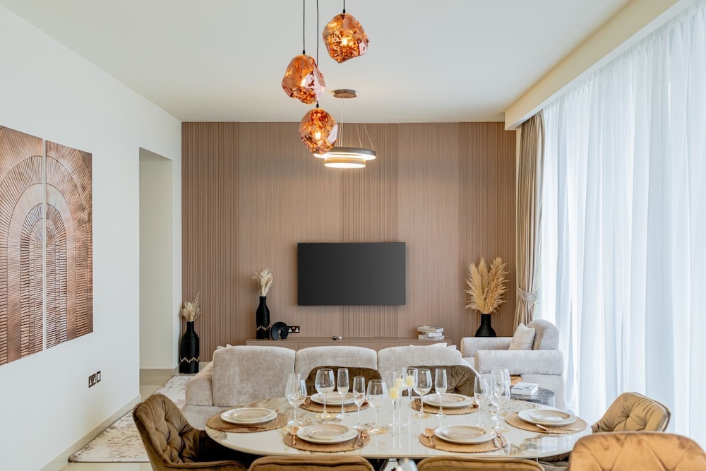 Sophisticated Interior near Hayat Beach
