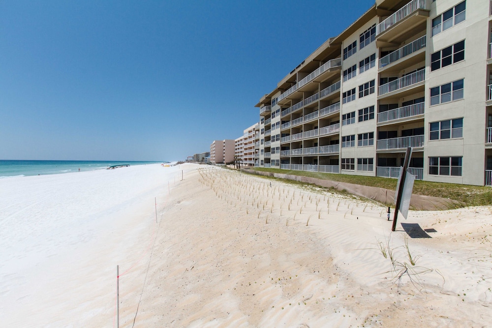 Emerald Twrs West 3003 by Brooks and Shorey Resorts