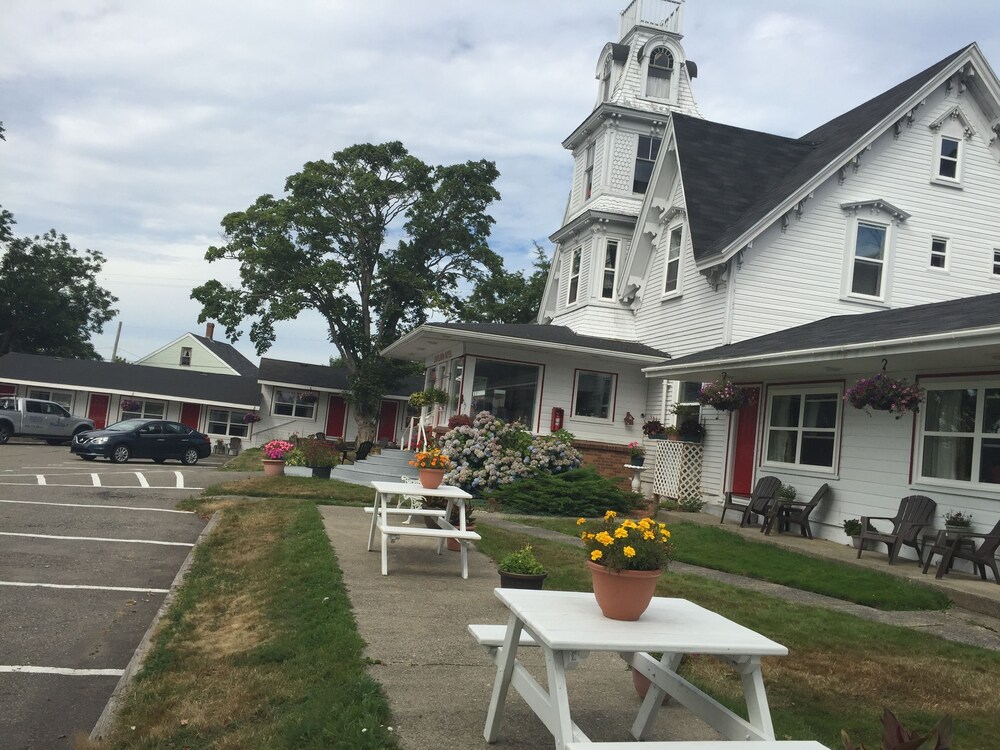 Lakelawn B&B Motel