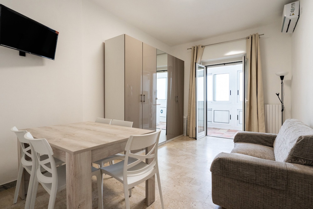 Febe Apartment by Wonderful Italy