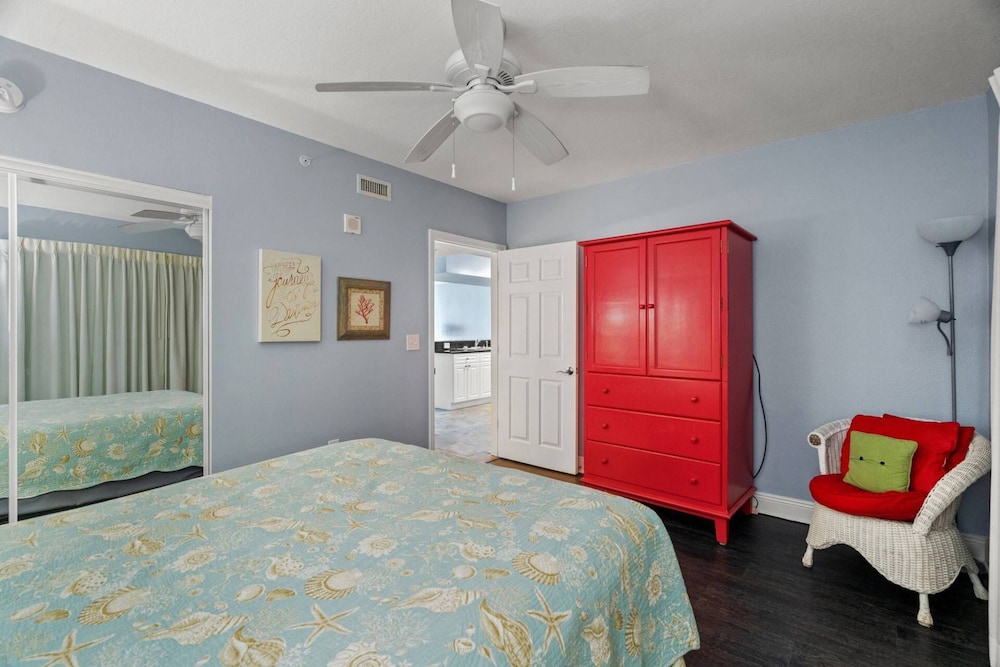 Emerald Beach Resort by iTrip Panama City Beach