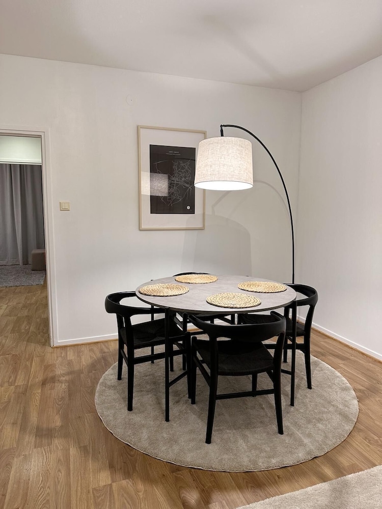 Bright & Cozy 2BR Home in Central Lahti