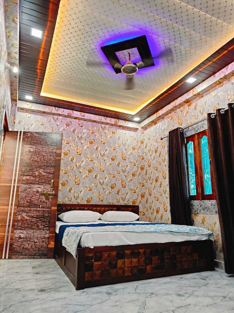 Kashi Cottage Homestay By GRB