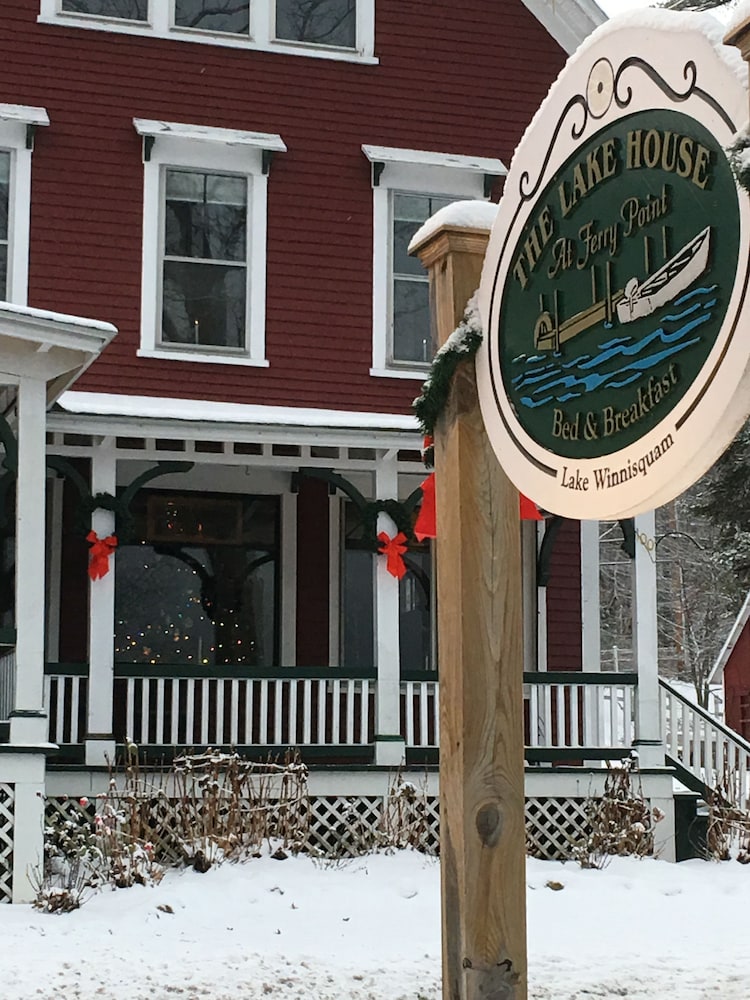The Lake House at Ferry Point