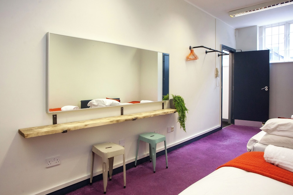 higgihaus 107 Sleeps 4 Monday - Friday