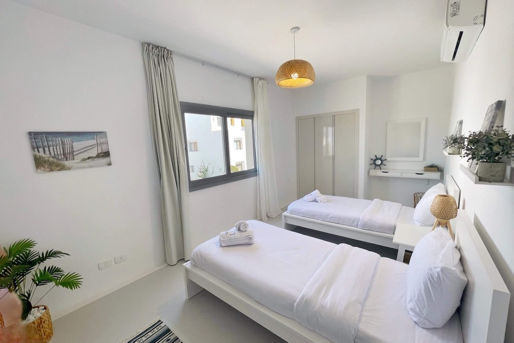 Xuru Stays I Charming & Beautifully Styled 3bdr @ Swan Lake Gouna