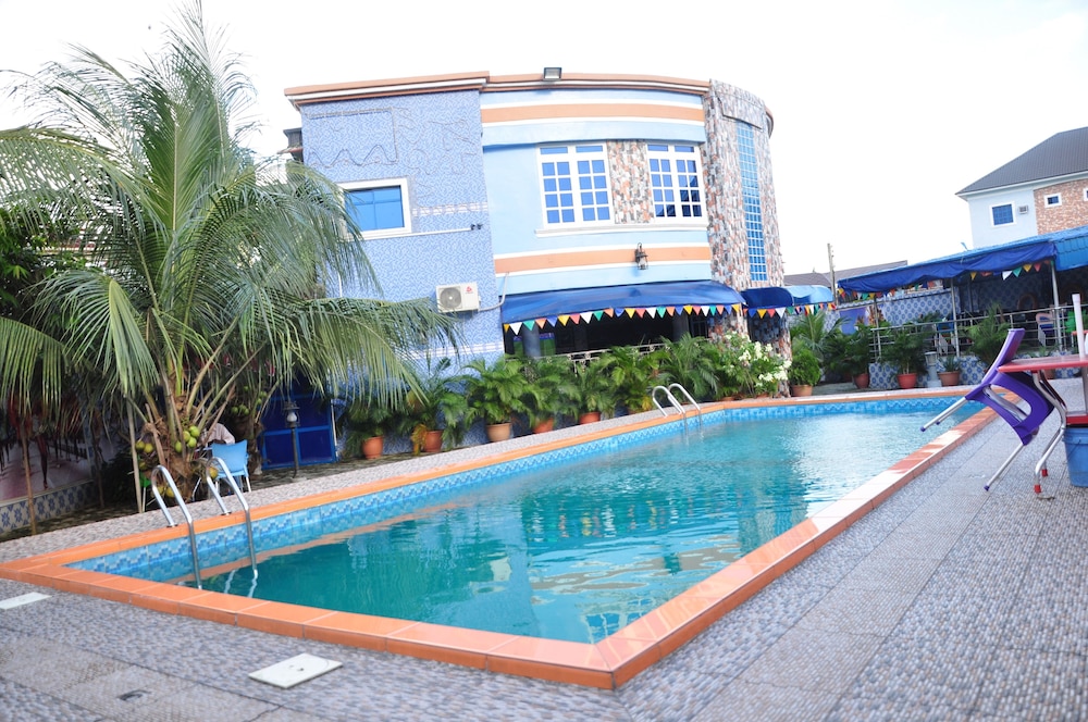 Hotel Valerie Suites