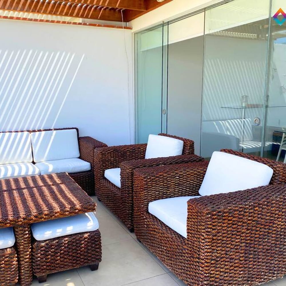 HOP LAS Velas Hermosa Casa Playa