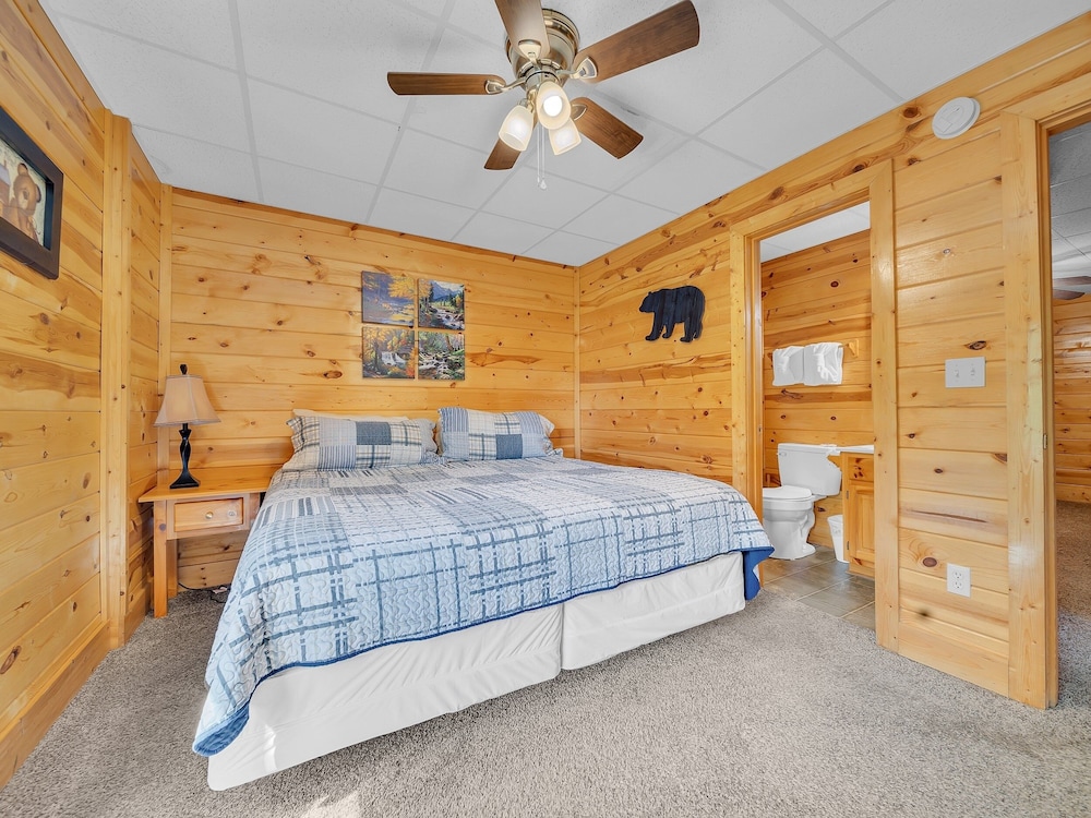 Ern860 - Cozy Bear Overlook 4 Bedroom Cabin