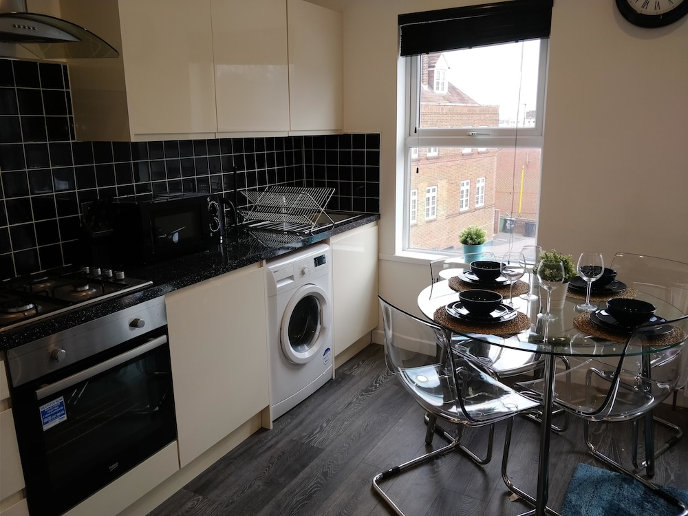 Chiltern Apartment