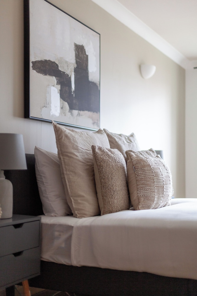 Modern Dalston Apartment