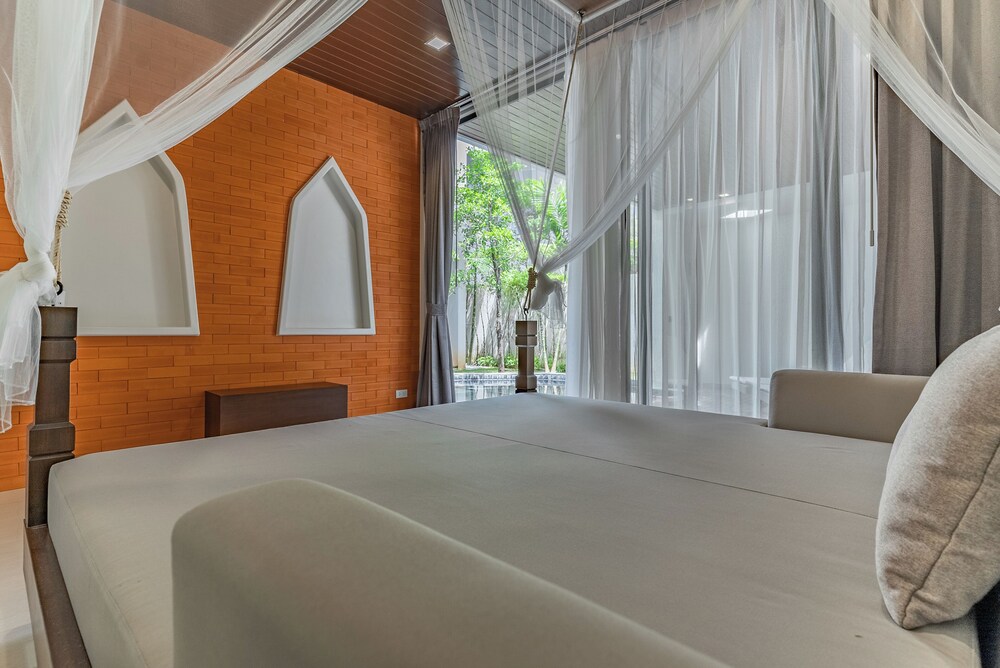 Panora Villa 8119 By Villacarte
