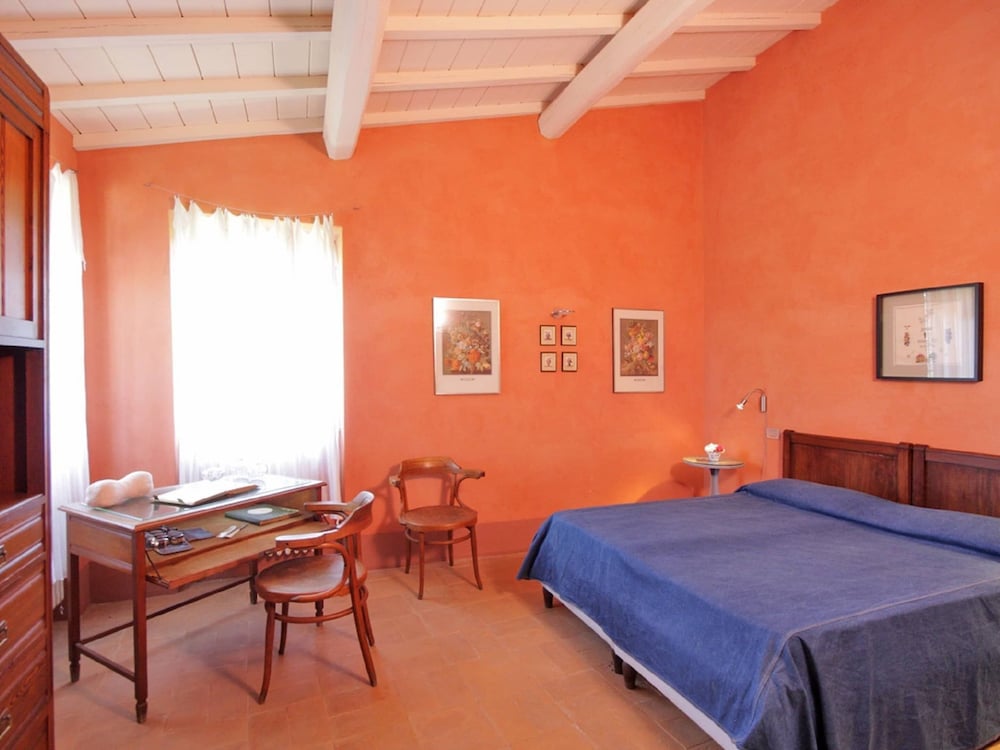 Orte Villa for 8 With Parking view 5