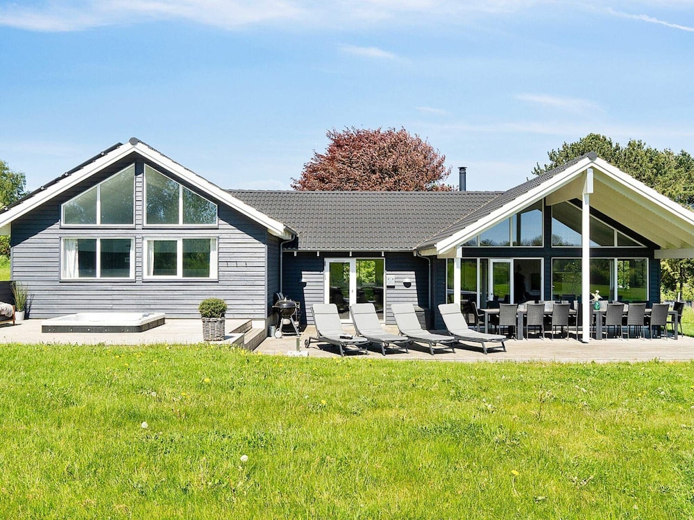 Luxury Pool Retreat - By Traum Ferienwohnungen view 2