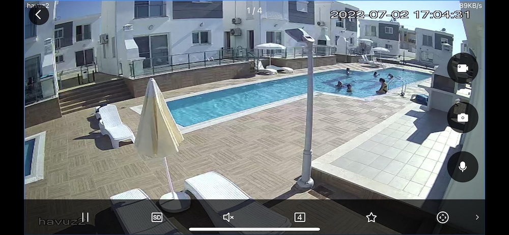1 Bed Villa Sleeps 2 - Pool, Parking, Wifi