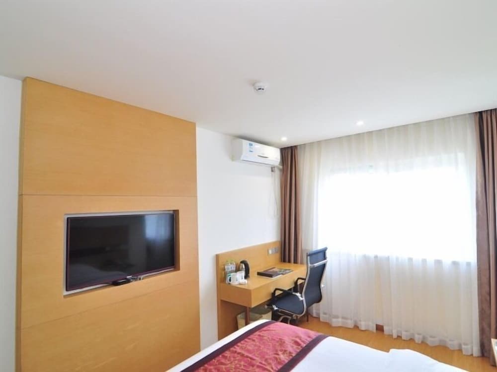 Ningbo Vacations - Greentree Inn Ningbo South Railway Station Express Hotel - Property Image 6