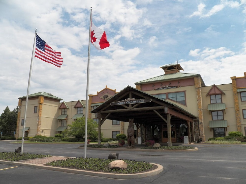 Darien Lake Lodge on the Lake