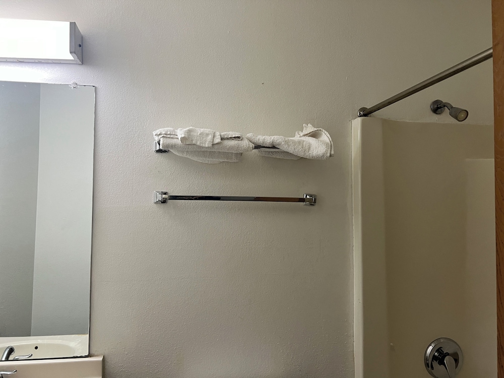 Kings Inn By OYO Calumet Park I-57 - Property Image 7