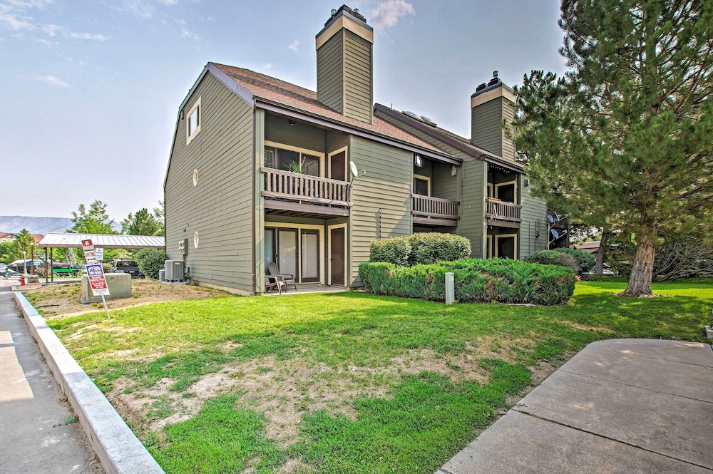 Contemporary Family Condo by Pineview Reservoir! view 3