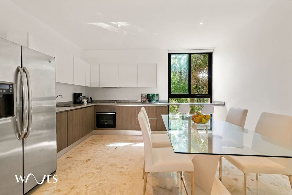 2 Br Luminous and Spacious Pool View Apt