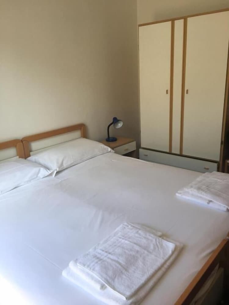 Hotel Alb's