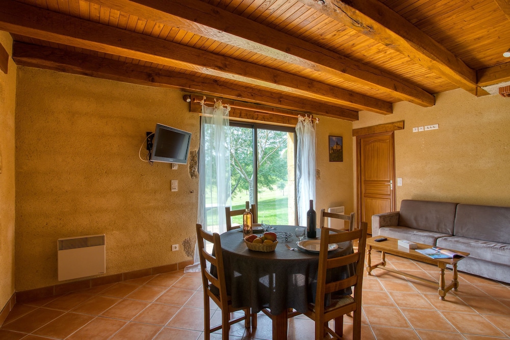 Combas Village De Gites