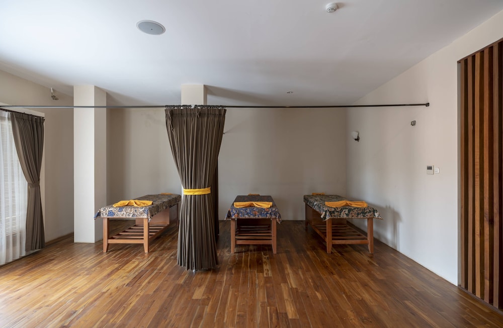 d'Nusa Beach Club and Resort 38