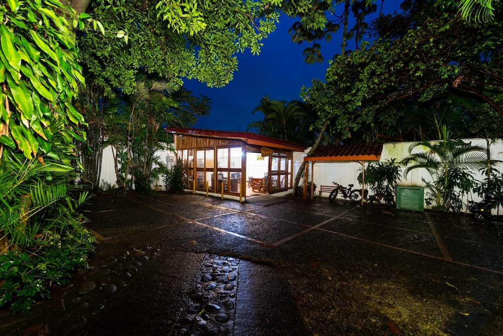 San Jose - Costa Rica Vacations - Costa Verde Inn - Property Image 2