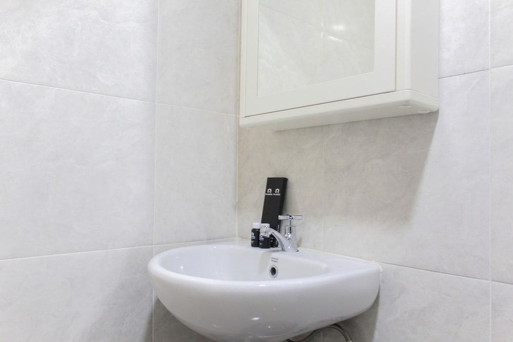 Comfortable Studio For 1 Pax At Parkland Avenue Apartment Bsd view 4