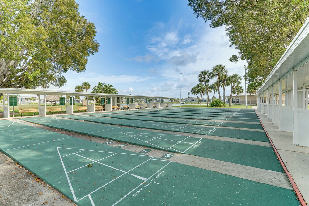 Swim, Golf & Relax: Family Gem in North Fort Myers