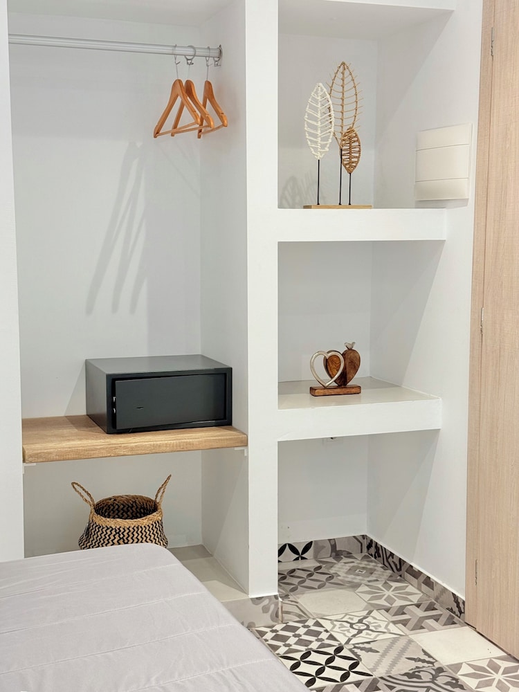 Giasemi Fira Studios