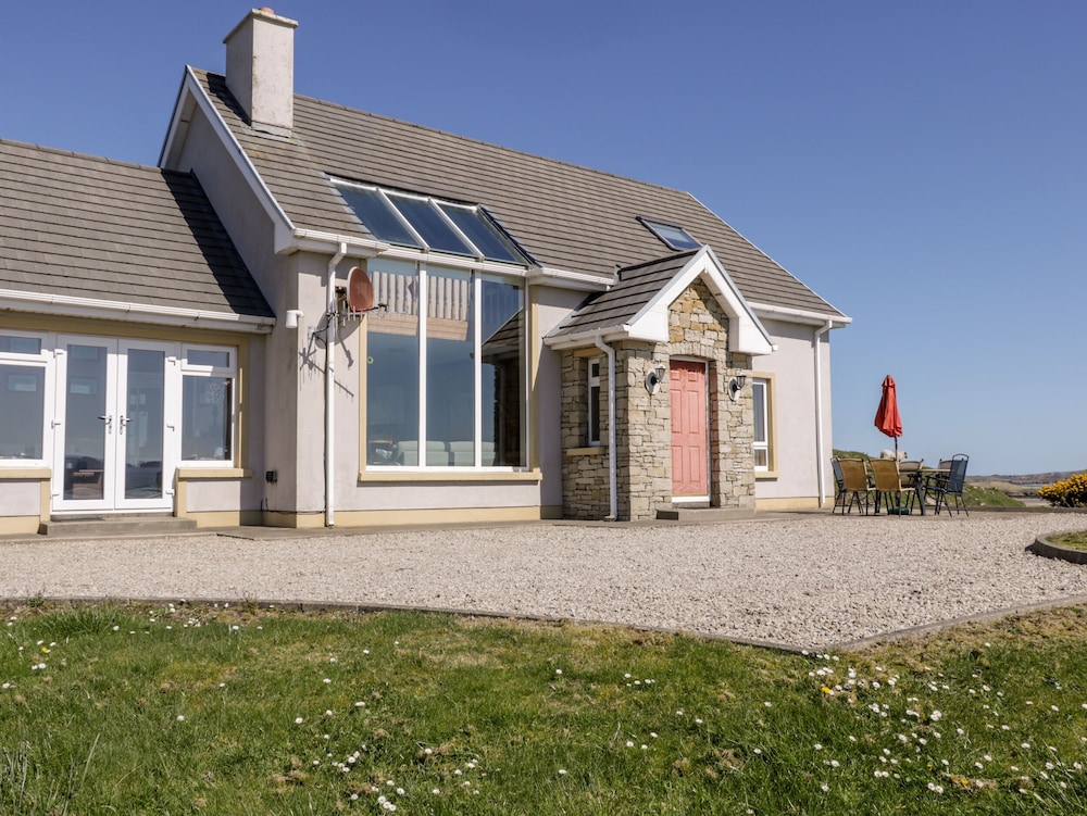 Inverbeg Cottage 2