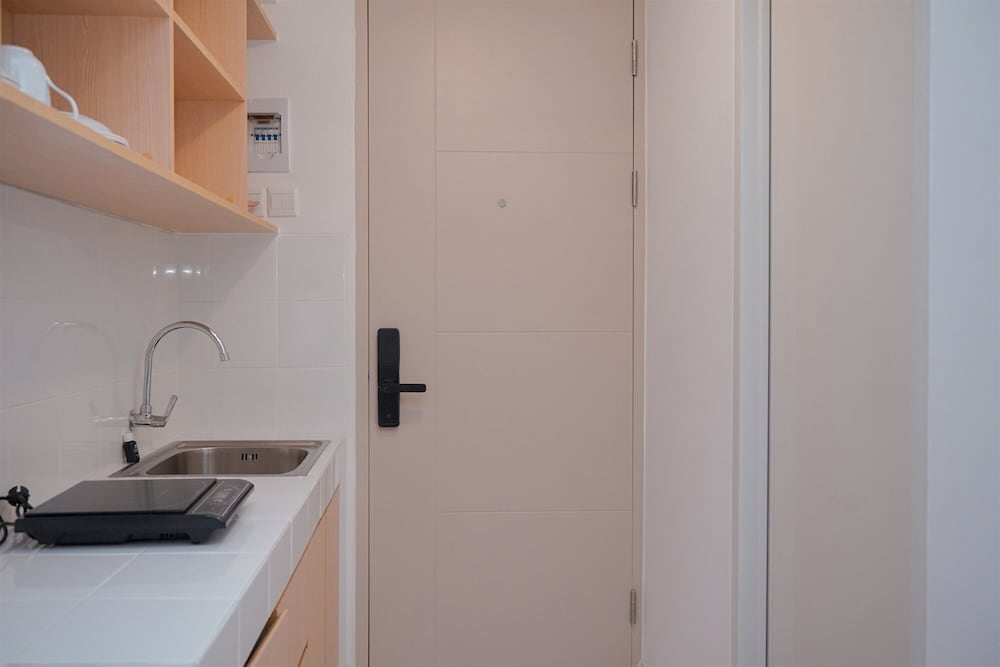 Simply Look Studio Room at Tokyo Riverside PIK 2 Apartment