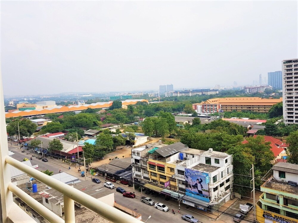 View Talay 1 - 11th Floor Studio Condo With Fantastic Views view 5